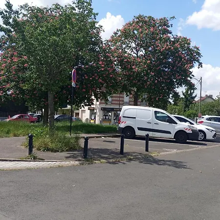 Apartment Le Duplex Vercingetorix Proche Paris Et *